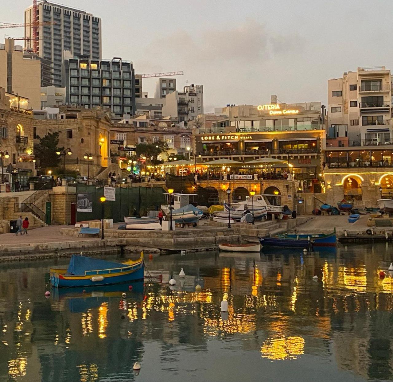 Malta Crown Guesthouse San Ġiljan Kültér fotó
